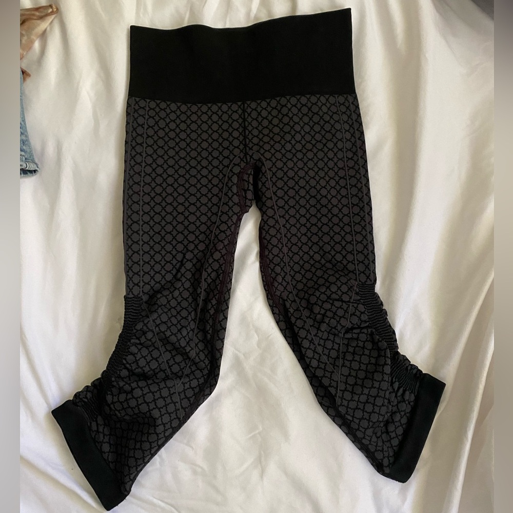 cropped lululemon leggings